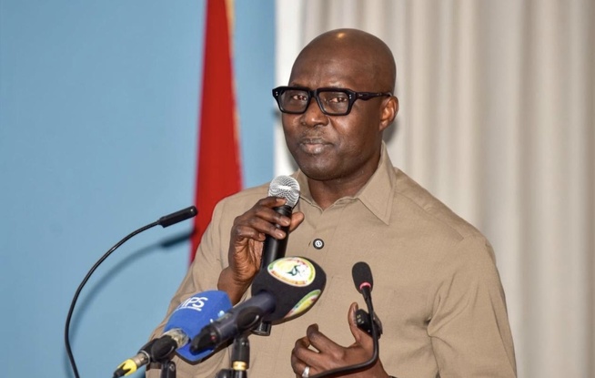 L'art du faux-fuyant : ​Le grand numéro de prestidigitation d'Abdoulaye Fall L'art du faux-fuyant : ​Le grand numéro de prestidigitation d'Abdoulaye Fall