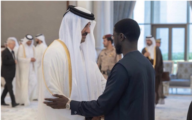 Doha : Le Président Bassirou Diomaye Faye présente ses condoléances à l'Émir du Qatar
