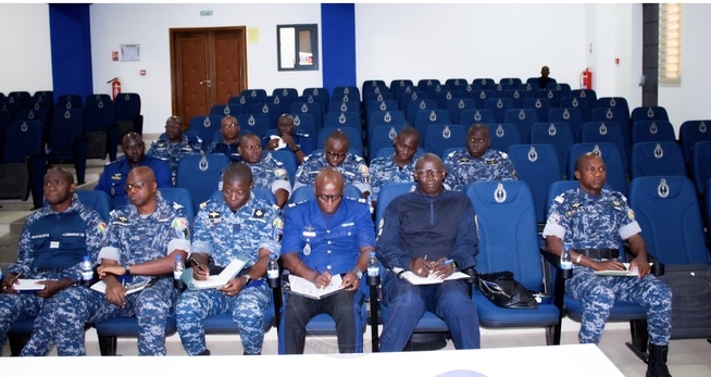 Commandement et sens des responsabilités : la Gendarmerie mobile renforce les capacités de ses commandants de légion et de groupement Commandement et sens des responsabilités : la Gendarmerie mobile renforce les capacités de ses commandants de légion et de groupement