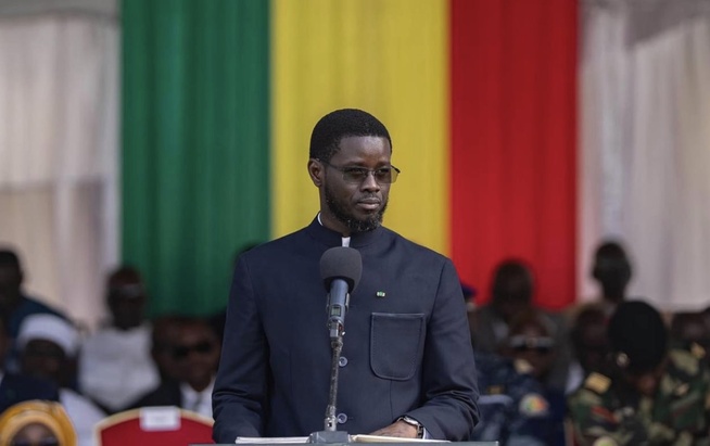 Diomaye Président : le groupe WhatsApp verrouillé, la grogne monte Diomaye Président : le groupe WhatsApp verrouillé, la grogne monte