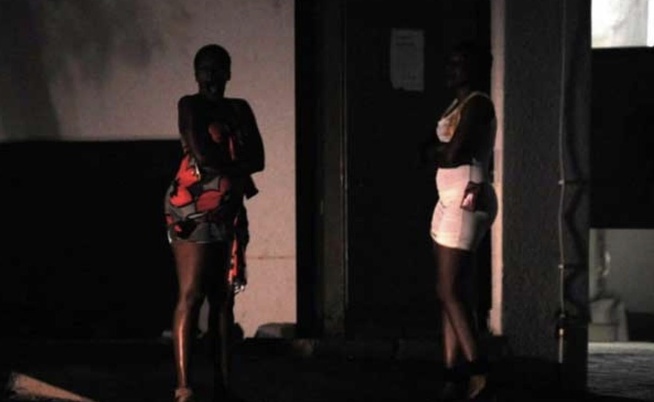 Poils pubiens, ongles, sang,... : la prostitution ou la destruction, le calvaire de quatre jeunes femmes dont deux enceintes