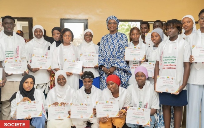 Santé des adolescents : À Ziguinchor, la Première Dame Marie Khone Faye mise sur la prévention et l’éducation Santé des adolescents : À Ziguinchor, la Première Dame Marie Khone Faye mise sur la prévention et l’éducation