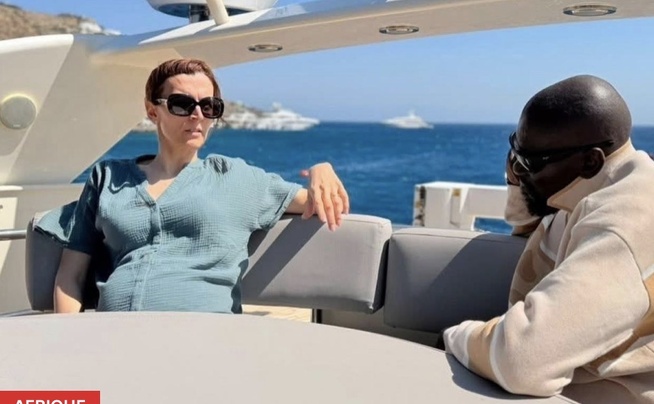 Vacances en Grèce : Le Président Doumbouya se signale à bord d’un bateau et envoie un message aux Guinéens Vacances en Grèce : Le Président Doumbouya se signale à bord d’un bateau et envoie un message aux Guinéens