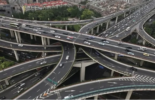 Les 10 pays africains présentant le plus grand réseau routier en 2026 Les 10 pays africains présentant le plus grand réseau routier en 2026