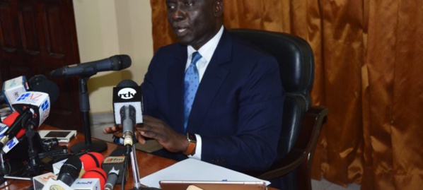 Idrissa Seck sur la coalition «Gor sa wax ja» : «Rewmi ne veut plus des taupes qui émargent au Palais» Idrissa Seck sur la coalition «Gor sa wax ja» : «Rewmi ne veut plus des taupes qui émargent au Palais»