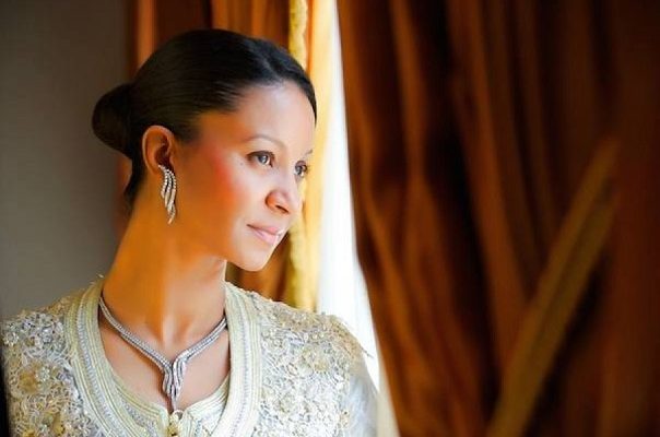 Jammeh loue un jet privé à 176 millions pour la « oumra » de la première dame et sévit… Jammeh loue un jet privé à 176 millions pour la « oumra » de la première dame et sévit…