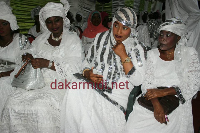 Quelques images de la nuit du "Leylatoul khadre" de Sheikh Alassane See Taare Yalla à Fann Hock.