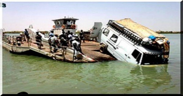 Rosso Sénégal: Un bus termine sa course dans le fleuve, plusieurs morts Rosso Sénégal: Un bus termine sa course dans le fleuve, plusieurs morts