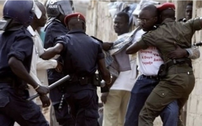 Mbour : interdit de filmer, il donne un violent coup de tête au commandant de police