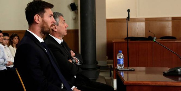 Barcelone : Lionel Messi condamné à 21 mois de prison pour fraude fiscale Barcelone : Lionel Messi condamné à 21 mois de prison pour fraude fiscale