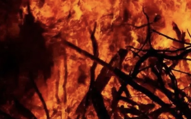 Ndioum : un atelier de menuiserie ravagé par les flammes d’un incendie, l’origine du feu intrigue Ndioum : un atelier de menuiserie ravagé par les flammes d’un incendie, l’origine du feu intrigue