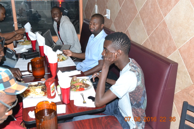 Les images de l'arrivé de Pape Diouf, la génération consciente et Bay Babu à l'aéroport JFK de New York. Les images de l'arrivé de Pape Diouf, la génération consciente et Bay Babu à l'aéroport JFK de New York.