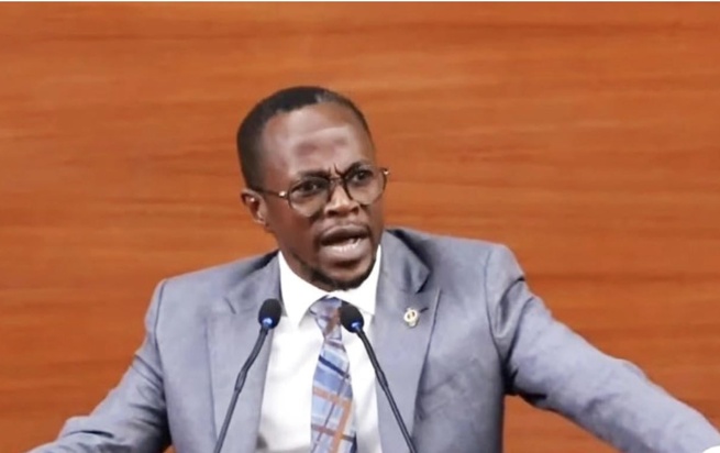 Tentative d’agression à l’Assemblée nationale : Abdou Mbow maintient sa plainte, Pastef acclame son député, Massaly entre dans la danse
