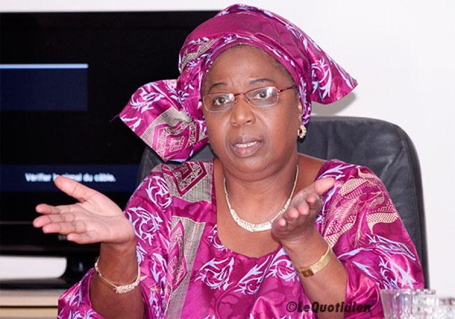 Scandale au ministère de la santé - Pour avoir maintes fois imité la signature du ministre Eva Marie Coll Seck, Cheikh Oumar Bâ, tombe à la SU Scandale au ministère de la santé - Pour avoir maintes fois imité la signature du ministre Eva Marie Coll Seck, Cheikh Oumar Bâ, tombe à la SU