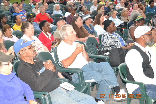 FESTIVAL HAVEN CONCERT SÉRIES: Pape Diouf porte très haut le drapeau du Sénégal dans la musique à Schnectady. FESTIVAL HAVEN CONCERT SÉRIES: Pape Diouf porte très haut le drapeau du Sénégal dans la musique à Schnectady.