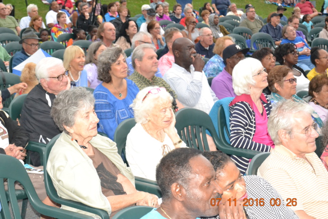 FESTIVAL HAVEN CONCERT SÉRIES: Pape Diouf porte très haut le drapeau du Sénégal dans la musique à Schnectady. FESTIVAL HAVEN CONCERT SÉRIES: Pape Diouf porte très haut le drapeau du Sénégal dans la musique à Schnectady.