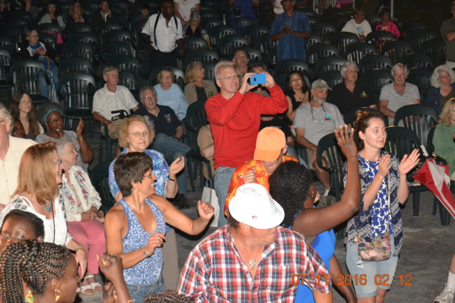 FESTIVAL HAVEN CONCERT SÉRIES: Pape Diouf porte très haut le drapeau du Sénégal dans la musique à Schnectady. FESTIVAL HAVEN CONCERT SÉRIES: Pape Diouf porte très haut le drapeau du Sénégal dans la musique à Schnectady.