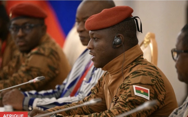 Au Burkina Faso, la junte fait le pari du souverainisme économique et du consommer local Au Burkina Faso, la junte fait le pari du souverainisme économique et du consommer local