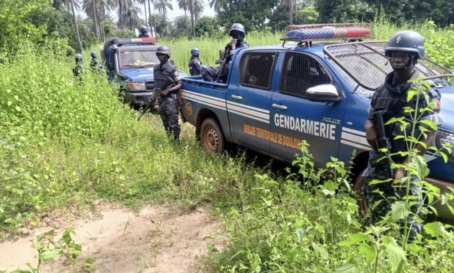 Bignona : Vaste opération de sécurisation à Kataba 1, plus de 100 personnes arrêtées Bignona : Vaste opération de sécurisation à Kataba 1, plus de 100 personnes arrêtées