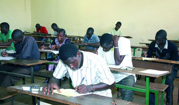 Fraude à Kaffrine : Trois candidats du Bac pris en flagrants délit de triche Fraude à Kaffrine : Trois candidats du Bac pris en flagrants délit de triche