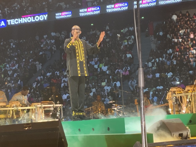 Bercy 2026 : L'hommage surprise de Baaba Maal qui a fait fondre en larmes Youssou Ndour Bercy 2026 : L'hommage surprise de Baaba Maal qui a fait fondre en larmes Youssou Ndour