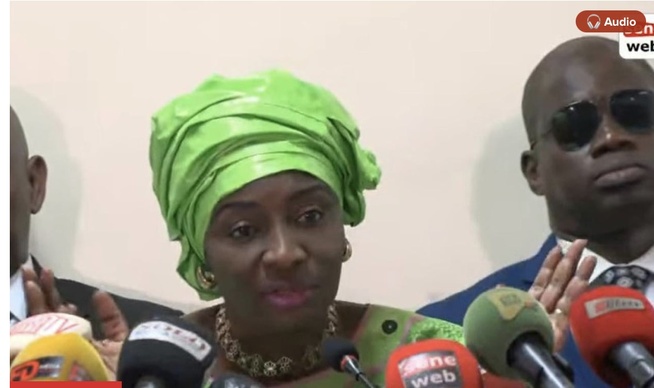 LFR : Aminata Touré alerte sur un risque de perte de 300 milliards pour le secteur privé LFR : Aminata Touré alerte sur un risque de perte de 300 milliards pour le secteur privé