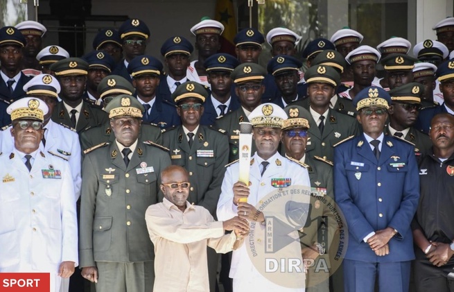 JOJ Dakar-2026 : La flamme olympique accueillie à l’État-major général des armées