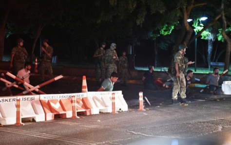Urgent : Tentative de coup d'Etat en cours en Turquie Urgent : Tentative de coup d'Etat en cours en Turquie
