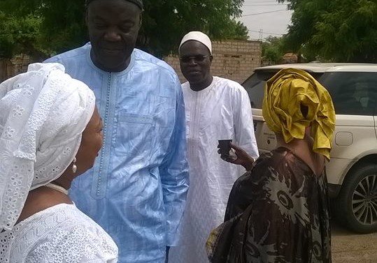 SERIGNE ABDOU KARIM MBACKE A LA DELEGATION DE TAXAWU DAKAR: «C’est mon père qui a prié pour Senghor. Je ferai la même chose pour Khalifa Sall» SERIGNE ABDOU KARIM MBACKE A LA DELEGATION DE TAXAWU DAKAR: «C’est mon père qui a prié pour Senghor. Je ferai la même chose pour Khalifa Sall»