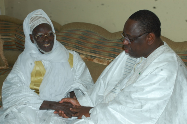 Alerte ! Avec la bénédiction de Serigne Mountakha Mbacké, l'association des femmes "mourides" va briser le silence Alerte ! Avec la bénédiction de Serigne Mountakha Mbacké, l'association des femmes "mourides" va briser le silence