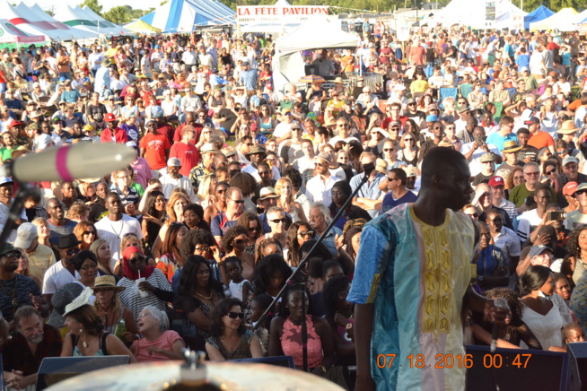 VIDÉO + PHOTOS : PAPE DIOUF ENFLAMME LE FESTIVAL MADISON WIsCONSIN DEVANT 27000 PERSONNES.