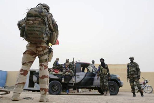 Mali: Le bilan de l’attaque s’alourdit: 17 soldats tués et 35 autres blessés Mali: Le bilan de l’attaque s’alourdit: 17 soldats tués et 35 autres blessés