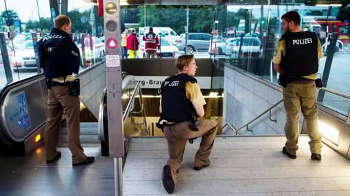 Plusieurs morts dans une fusillade dans un centre commercial de Munich Plusieurs morts dans une fusillade dans un centre commercial de Munich