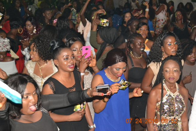 Atlanta: Pape Diouf démontre une force spectaculaire et réussit ce que le roi Youssou Ndour n'a pas réussit ces 5 dernières années aux USA. Atlanta: Pape Diouf démontre une force spectaculaire et réussit ce que le roi Youssou Ndour n'a pas réussit ces 5 dernières années aux USA.