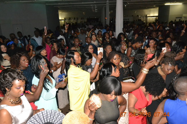 Atlanta: Pape Diouf démontre une force spectaculaire et réussit ce que le roi Youssou Ndour n'a pas réussit ces 5 dernières années aux USA. Atlanta: Pape Diouf démontre une force spectaculaire et réussit ce que le roi Youssou Ndour n'a pas réussit ces 5 dernières années aux USA.