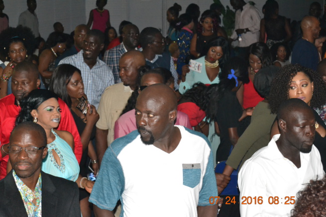 Atlanta: Pape Diouf démontre une force spectaculaire et réussit ce que le roi Youssou Ndour n'a pas réussit ces 5 dernières années aux USA. Atlanta: Pape Diouf démontre une force spectaculaire et réussit ce que le roi Youssou Ndour n'a pas réussit ces 5 dernières années aux USA.