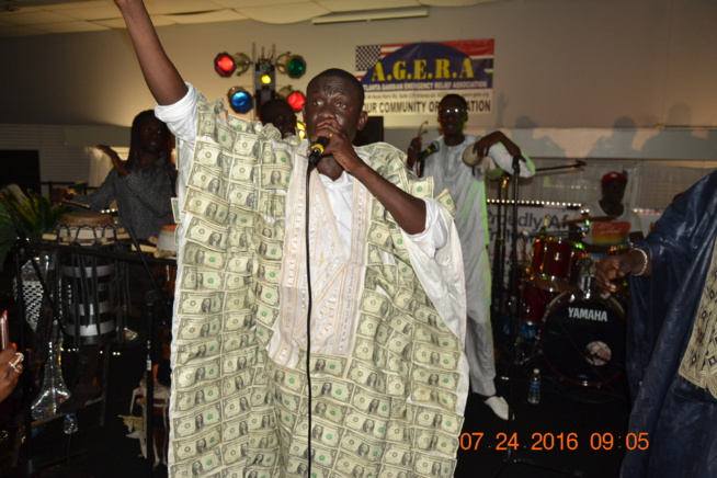 Atlanta: Pape Diouf démontre une force spectaculaire et réussit ce que le roi Youssou Ndour n'a pas réussit ces 5 dernières années aux USA. Atlanta: Pape Diouf démontre une force spectaculaire et réussit ce que le roi Youssou Ndour n'a pas réussit ces 5 dernières années aux USA.