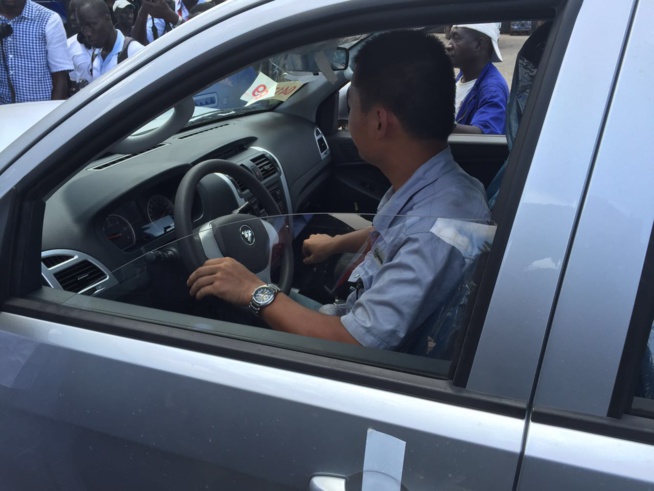 Réception des voitures destinées aux collectivités locales par le ministre Abdoulaye Diouf Sarr: Cheikh Amar TSE remplit son contrat et lance le nouveau slogan "WEDDI GUISS BOKOU CI"
