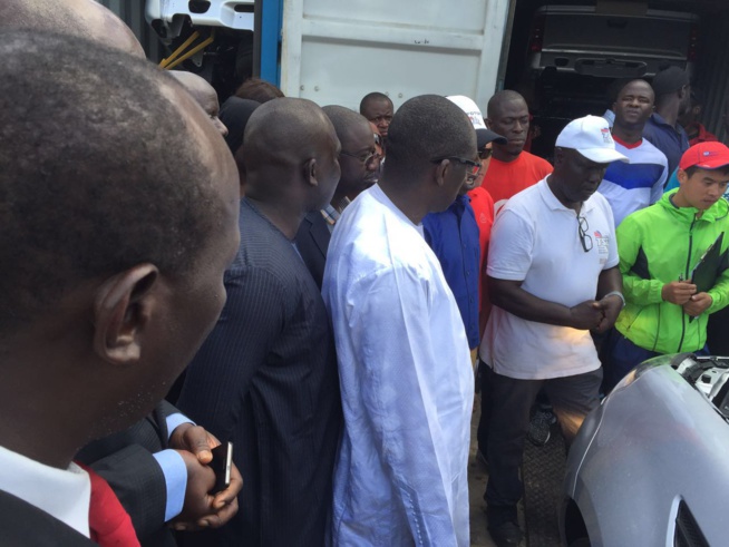 Réception des voitures destinées aux collectivités locales par le ministre Abdoulaye Diouf Sarr: Cheikh Amar TSE remplit son contrat et lance le nouveau slogan "WEDDI GUISS BOKOU CI" Réception des voitures destinées aux collectivités locales par le ministre Abdoulaye Diouf Sarr: Cheikh Amar TSE remplit son contrat et lance le nouveau slogan "WEDDI GUISS BOKOU CI"