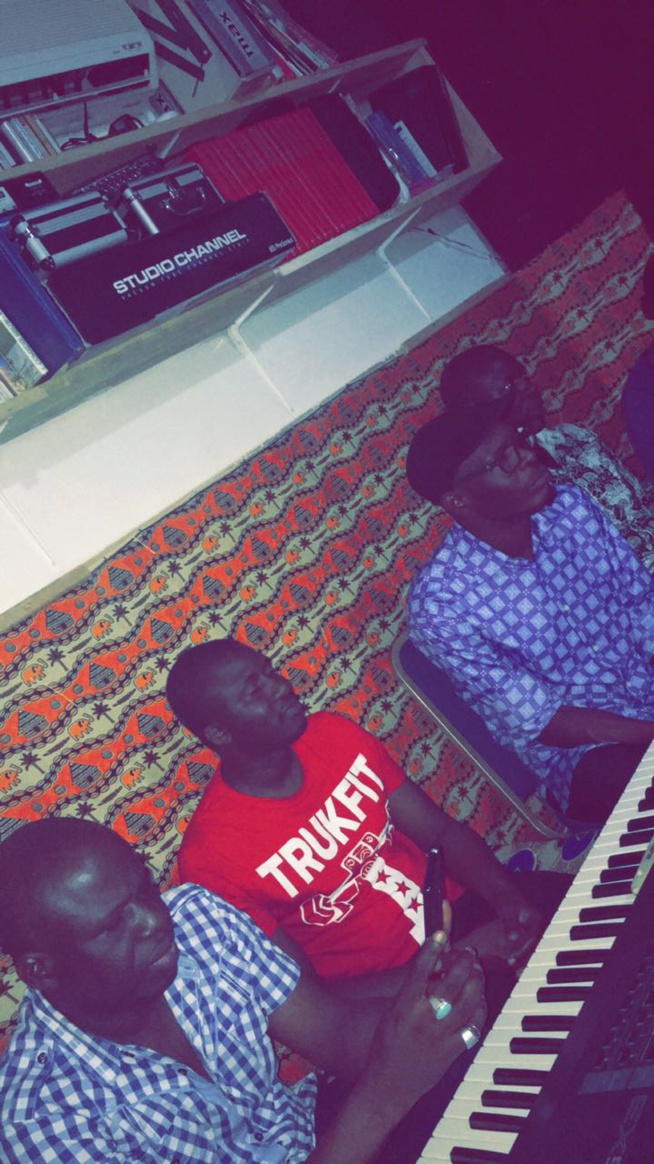 ESPRIT LIVE 2: Pape et Cheikh en studio disponible prochainement.