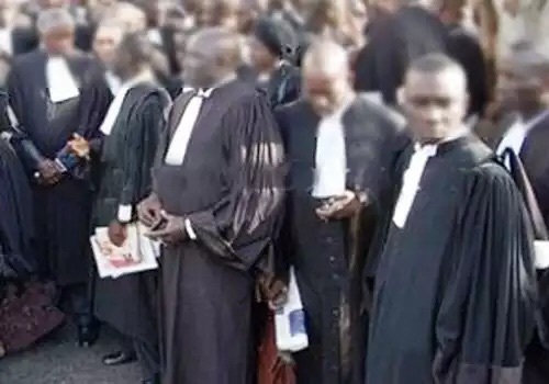 Élu nouveau Bâtonnier de l'Ordre des avocats, Me Mbaye Guèye prend le témoin aujourd'hui Élu nouveau Bâtonnier de l'Ordre des avocats, Me Mbaye Guèye prend le témoin aujourd'hui