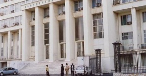Building Administratif: Un gré à gré de plus de 2 milliards s’invite à la polémique Building Administratif: Un gré à gré de plus de 2 milliards s’invite à la polémique