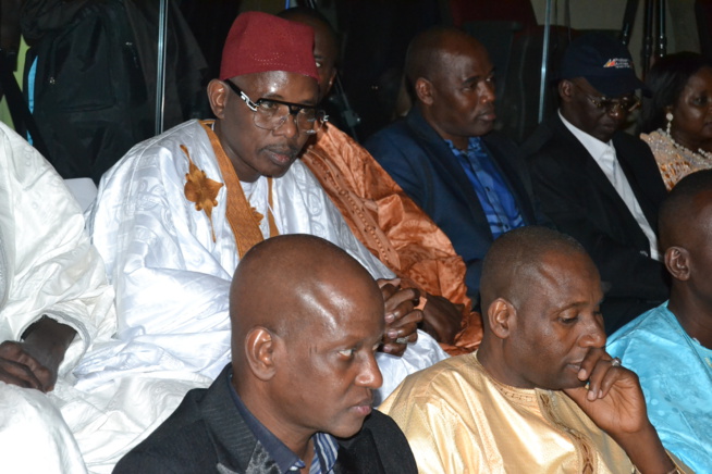 AMERICAN TOUR: Pape Diouf demontre sa force à Rhode Island avec l'association des cadres de l'APR. AMERICAN TOUR: Pape Diouf demontre sa force à Rhode Island avec l'association des cadres de l'APR.