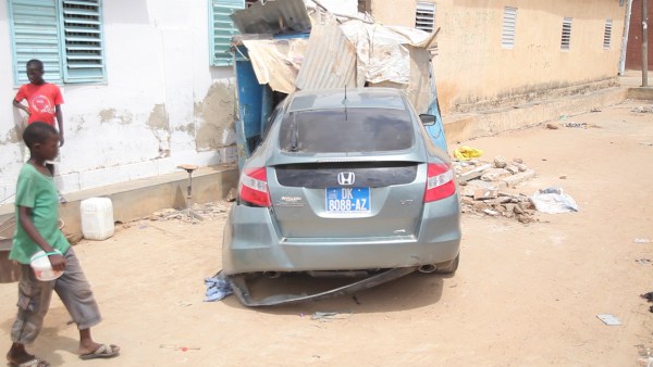 Âgé de 16 ans, il sème la pagaille à Nginth avec une voiture louée Âgé de 16 ans, il sème la pagaille à Nginth avec une voiture louée