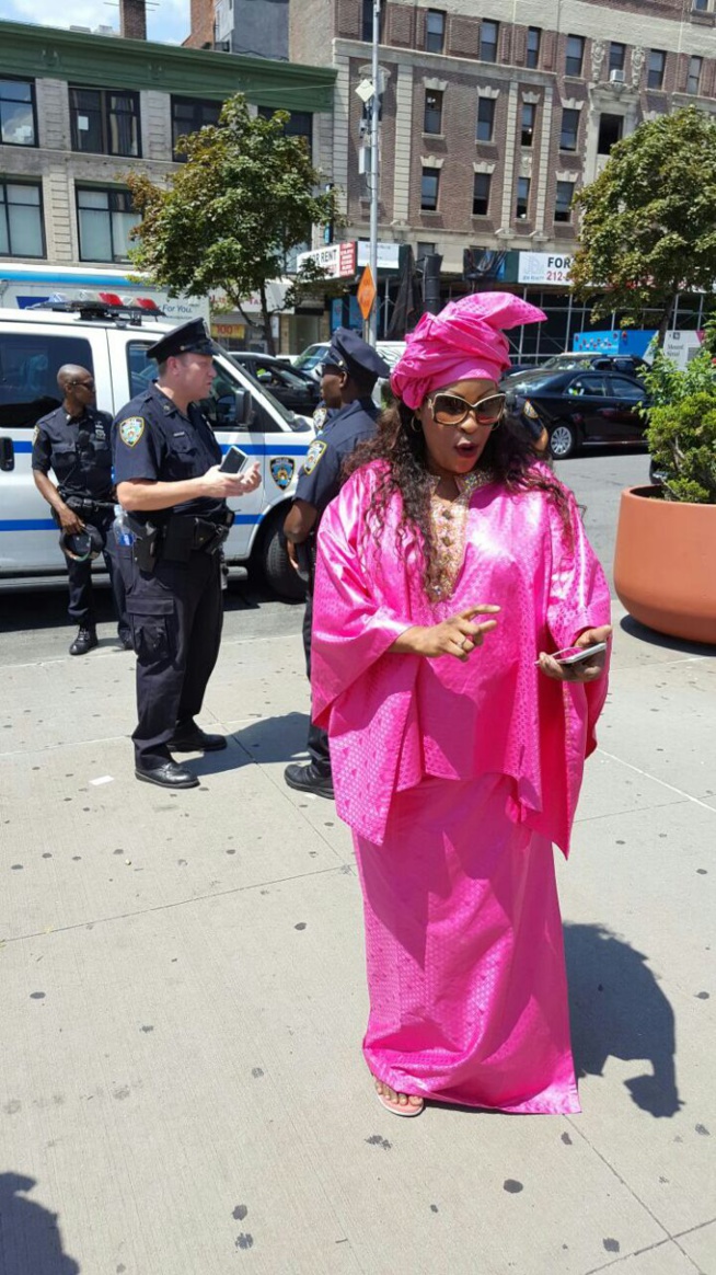 L'animatrice de la TFM, Kebs Thiam ravit la vedette au Bamaba Day et le Forum de l'habitat à New York. L'animatrice de la TFM, Kebs Thiam ravit la vedette au Bamaba Day et le Forum de l'habitat à New York.