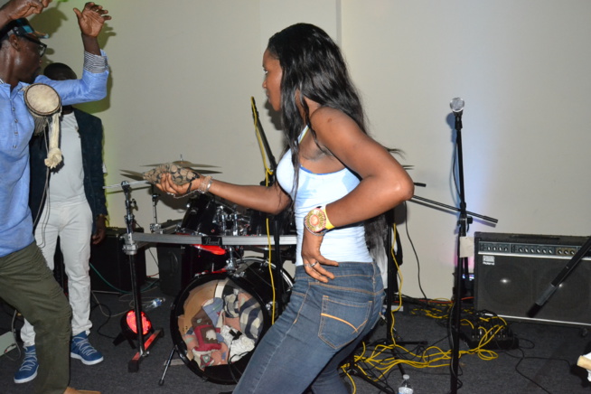 Quand la diaspora Sénégalaise de Washington manifeste leur joie avec Pape Diouf et la génération consciente. Regardez. Quand la diaspora Sénégalaise de Washington manifeste leur joie avec Pape Diouf et la génération consciente. Regardez.