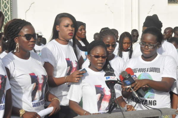 Les révélations de Marie Sow Ndiaye: "Mbayang Diop a cru au mirage présenté par des réseaux secrets pour être conduite illégalement en Arabie Saoudite à l'insu de ses parents (...)" Les révélations de Marie Sow Ndiaye: "Mbayang Diop a cru au mirage présenté par des réseaux secrets pour être conduite illégalement en Arabie Saoudite à l'insu de ses parents (...)"