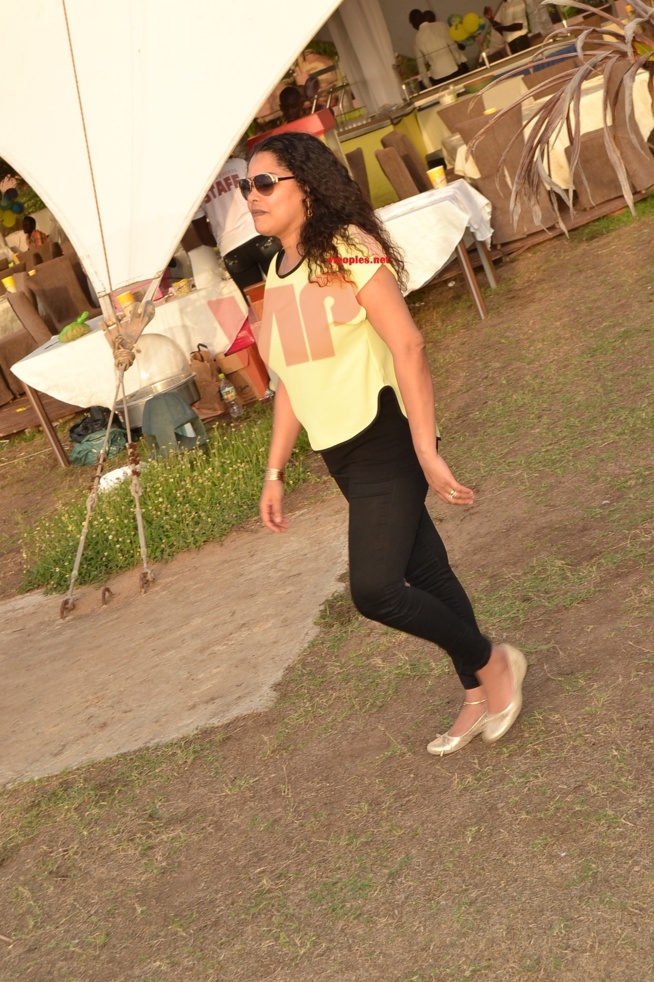 ANNIVERSAIRE: Aida Bambi Aminata, la fille de Oumou Provocation a soufflé une bougie de plus à l'Hotel des Almadies. ANNIVERSAIRE: Aida Bambi Aminata, la fille de Oumou Provocation a soufflé une bougie de plus à l'Hotel des Almadies.