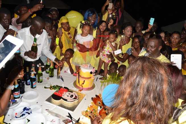 ANNIVERSAIRE: Aida Bambi Aminata, la fille de Oumou Provocation a soufflé une bougie de plus à l'Hotel des Almadies. ANNIVERSAIRE: Aida Bambi Aminata, la fille de Oumou Provocation a soufflé une bougie de plus à l'Hotel des Almadies.
