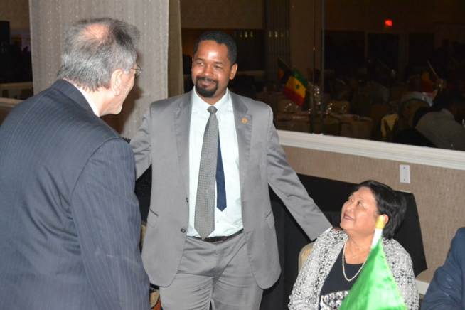 Pape Diouf honnoré à Philadelphia: Award de l'artiste de l'année et award pour sa contribution Africa's musical Heritage Pape Diouf honnoré à Philadelphia: Award de l'artiste de l'année et award pour sa contribution Africa's musical Heritage